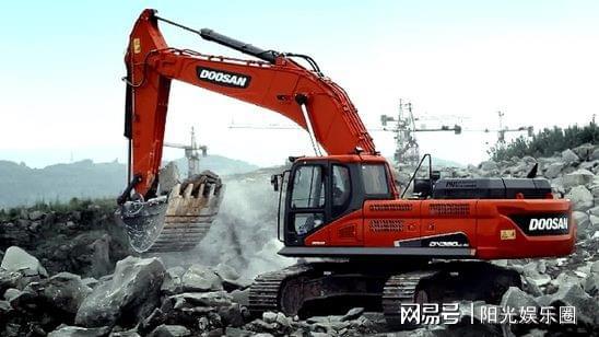 爱体育「我的工程机械网」25日上海二手挖掘机市场奥泰重工挖掘机价格(图1)