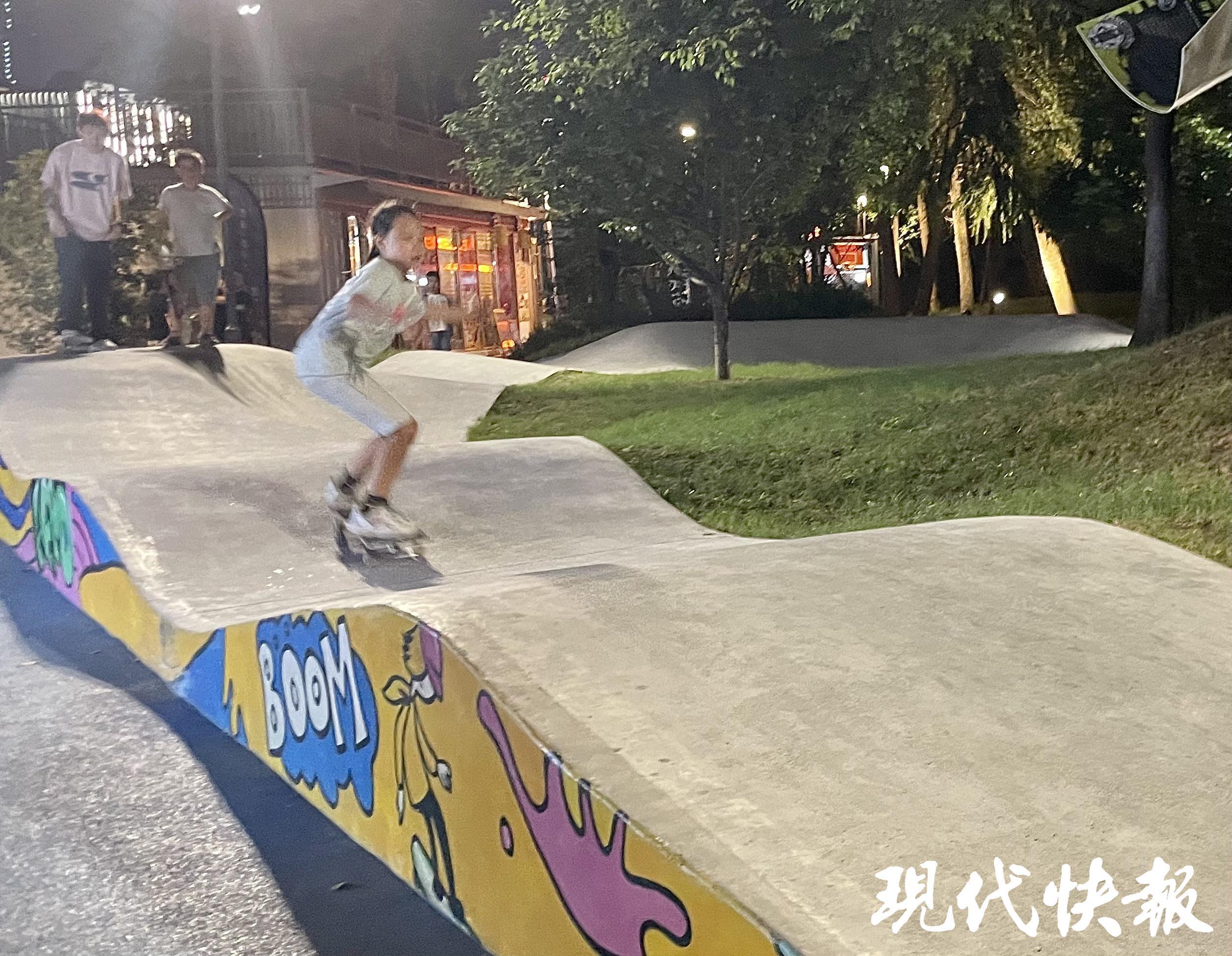 文脉华章｜E星体育官网奥运刮起“潮玩”风体育文化的年轻态表达(图4)